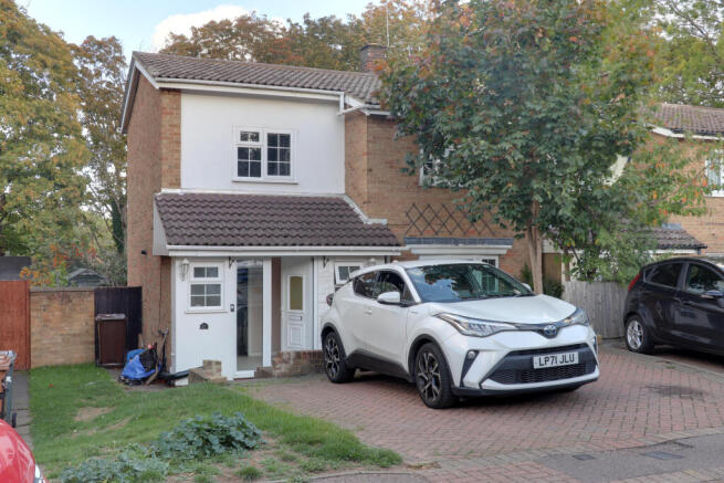 Studio terraced on Benstede, Stevenage, Hertfordshire, £350,000