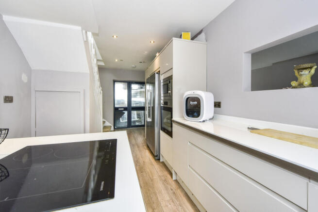 3 bed Semi-Detached for sale Image 9