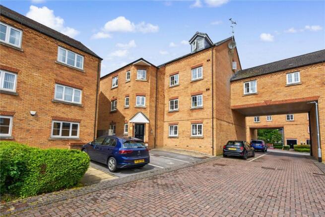 2 bed Apartment for sale Image 8
