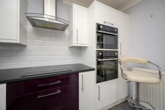 Kitchen (3).jpg
