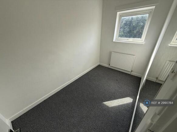 3 bed Terraced to rent Image 11