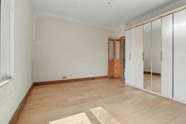 4 bed Terraced for sale Image 7