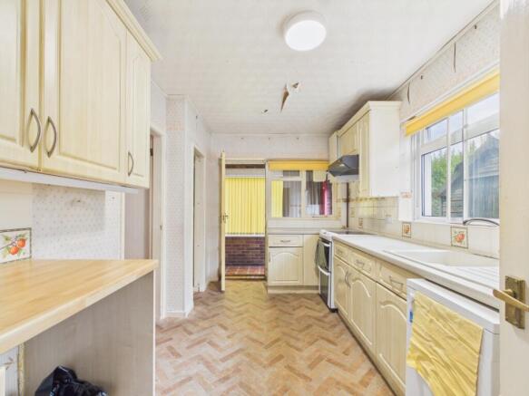 3 bed Semi-Detached for sale Image 10