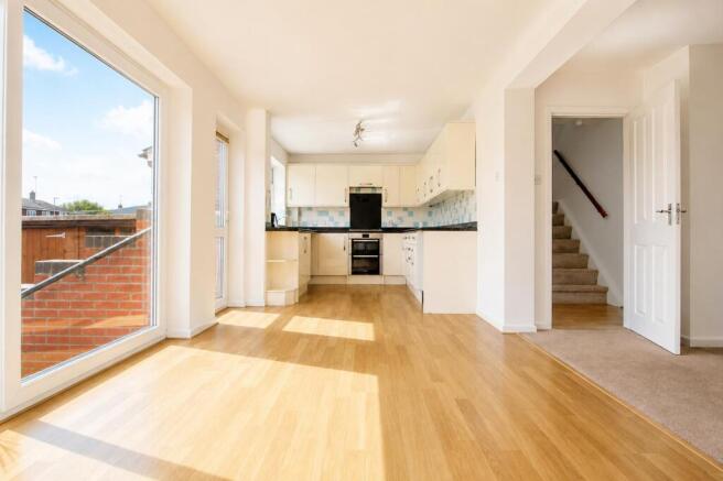 Kitchen 3.jpg