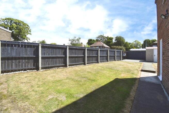 3 bed Semi-Detached for sale Image 4