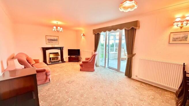 2 bed Detached Bungalow for sale Image 4