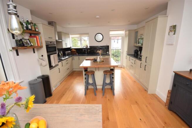 Kitchen/Dining Room