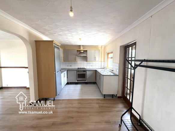 Kitchen 1
