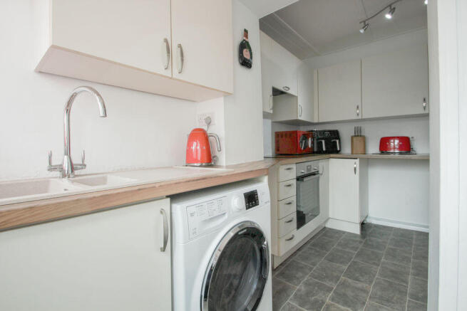 2 bed Terraced for sale Image 7