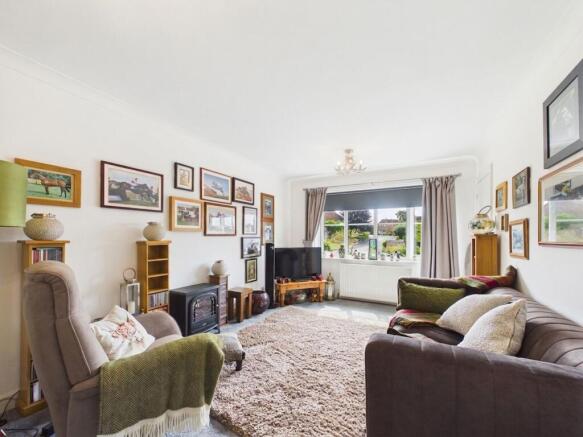 2 bed Semi-Detached Bungalow for sale Image 4