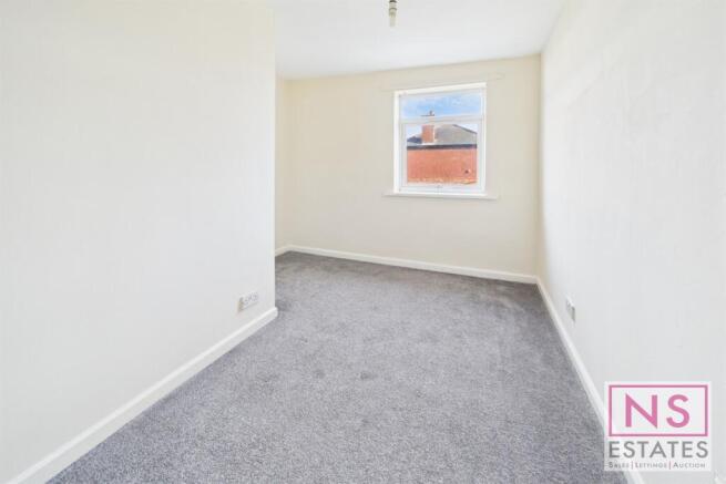 3 bed Terraced for sale Image 12