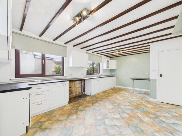 CAM03185G0-PR0111-STILL013