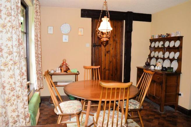breakfast room