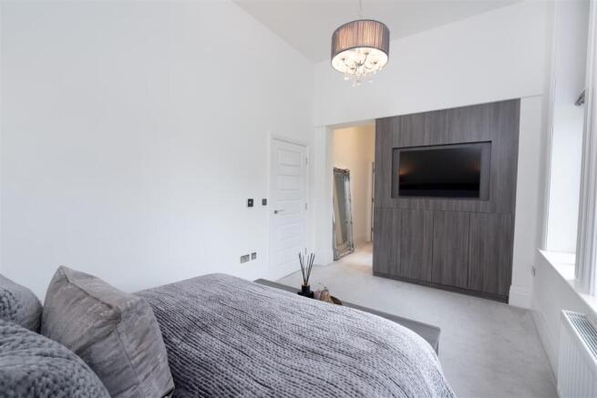 3 bed Terraced for sale Image 11