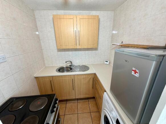 Stonehaven Drive, Fearnhead, Warrington photo 5