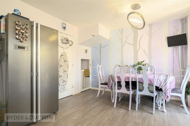 3 bed Semi-Detached for sale Image 5