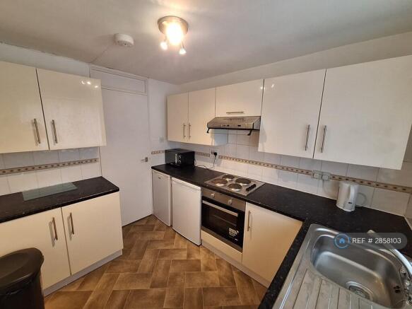 Kitchen Wiht Fridge And Freezer