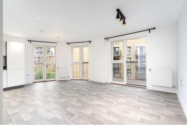 Lounge/ Kitchen