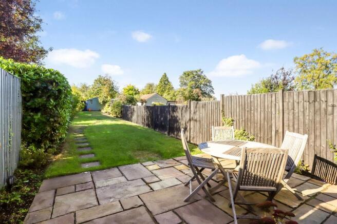 Weydon Hill Road, Farnham, GU9 photo 4