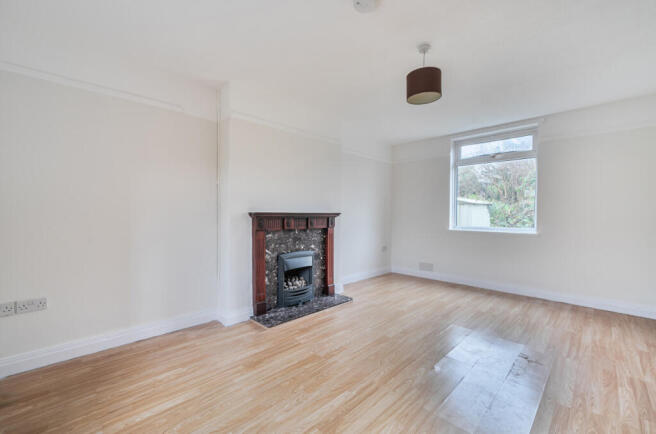 1408361-12-6985cb...