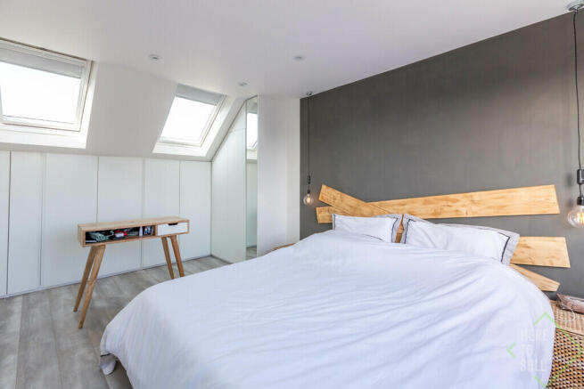 48 Uplands Road, EN4 8LD-52