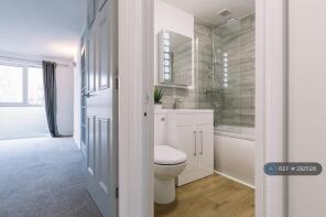 8, Trafalgar Court, Reading RG30 2EN
