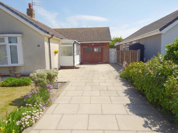Spacious Driveway