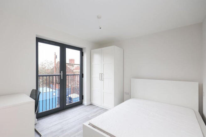 1 bed House Share to rent Image 4