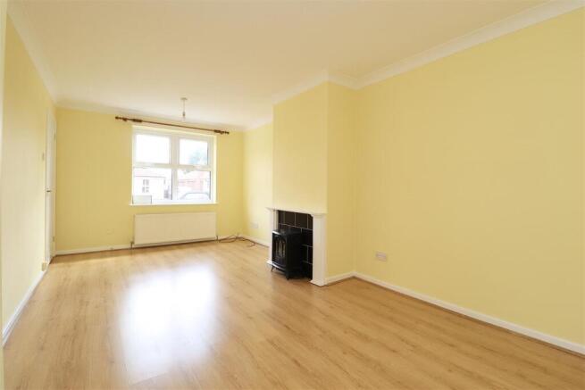 2 bed Semi-Detached Bungalow for sale Image 6