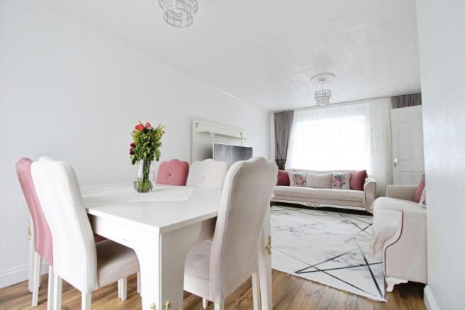 Living Room / Dining Room