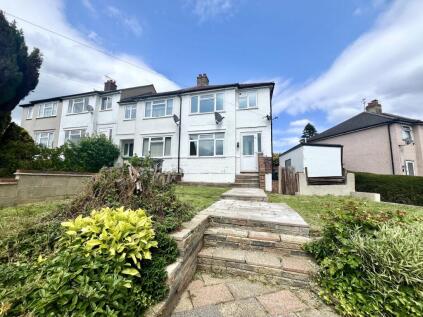 Chantry Road, Chessington, Surrey. KT9 1JT