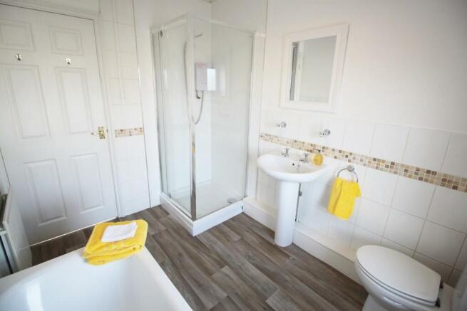 Bathroom new.JPG