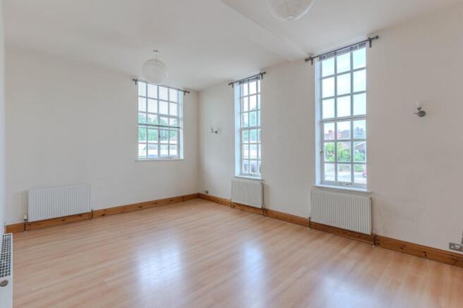 2 bed Flat for sale Image 5