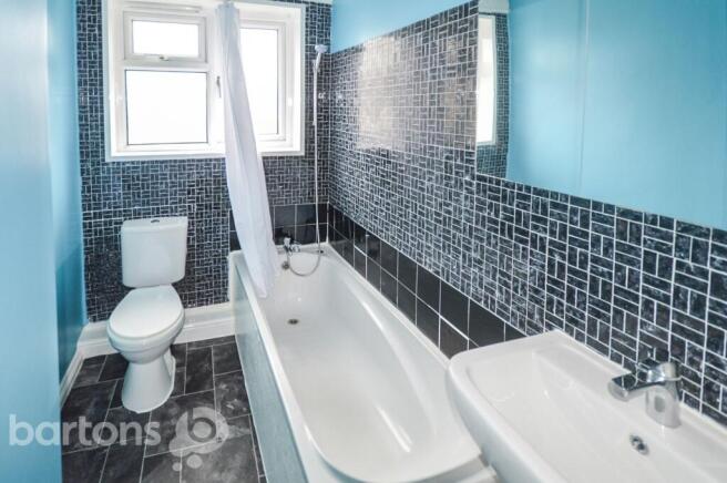 2 bed Terraced to rent Image 7