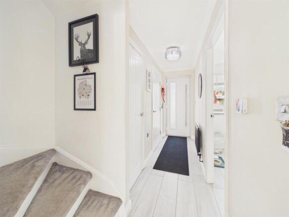 Kenmore Close, Wardley photo 4