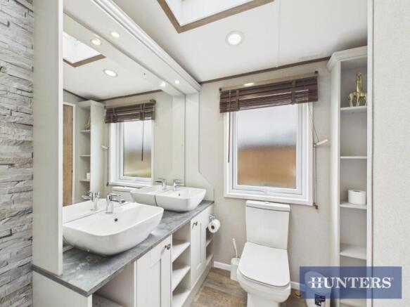 2 bed Park Home for sale Image 12
