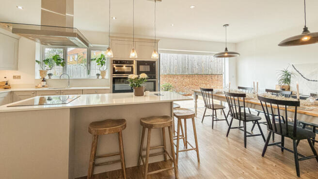 4 bed Detached for sale Image 5