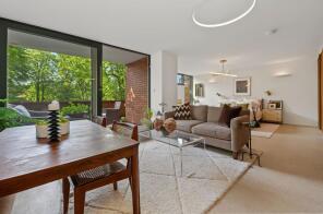 13, Highgate Spinney, Crescent Road, Hornsey, London N8 8AR