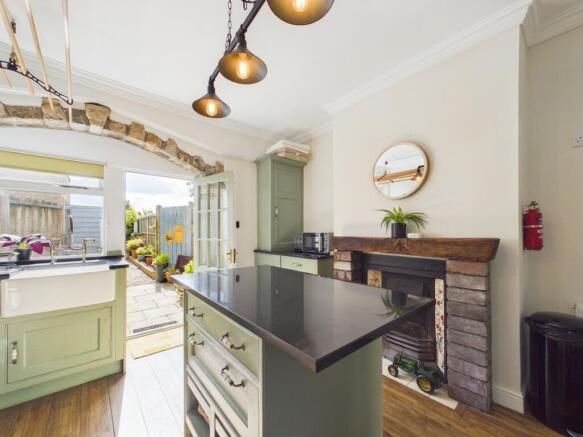 3 bed Terraced for sale Image 6