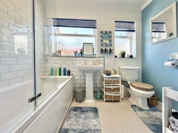 Family  Bathroom.jpg