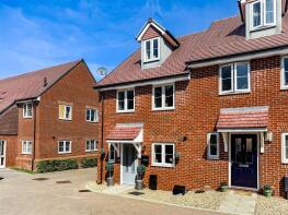 6, Lynch Close, Havant PO9 5FE