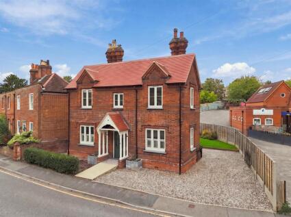 Roydon Road - Stanstead Abbotts