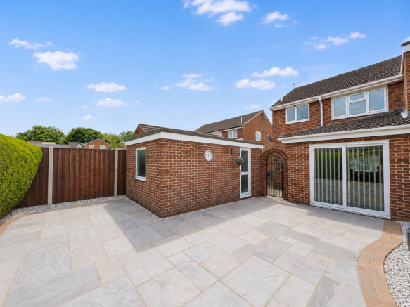 3 bed Semi-Detached for sale Image 11