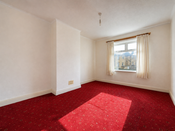 3 bed Semi-Detached for sale Image 8