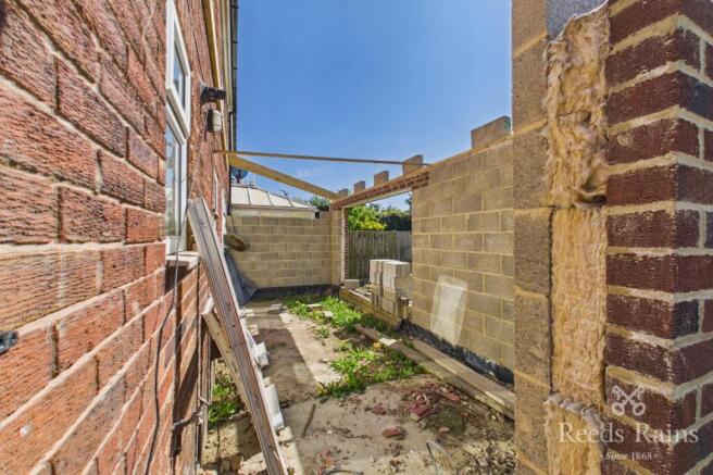 3 bed Semi-Detached for sale Image 8