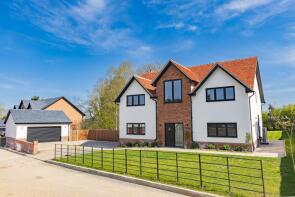 Birch House Sparlings Farm, Chelmsford Road, Barnston CM6 1LP