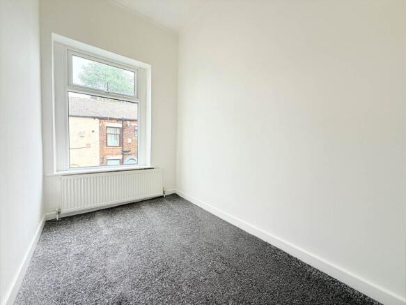 2 bed Terraced for sale Image 8