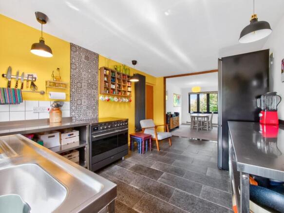 3 bed Detached for sale Image 5