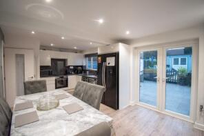 12, Tadcaster Avenue, Leicester LE2 9GA