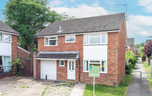 9, Parva Close, Harpenden AL5 1RQ